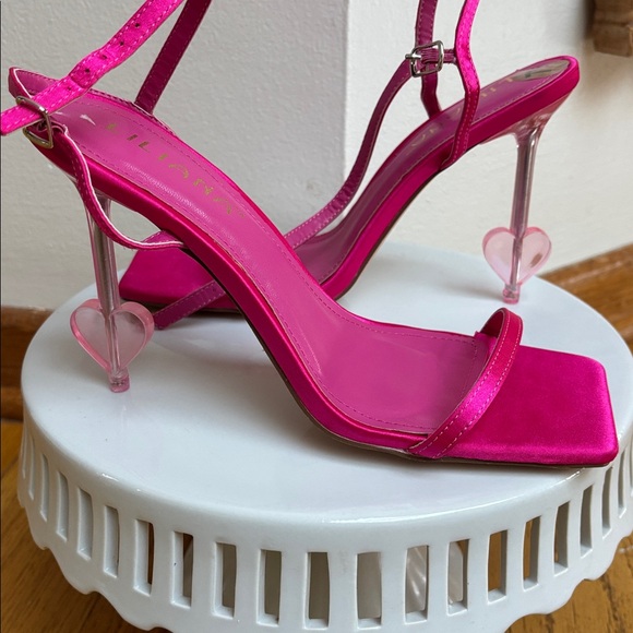 Liliana Shoes - Hot pink liliana heels with heart shaped heel 7.5 charming hearts 💕VALENTINES